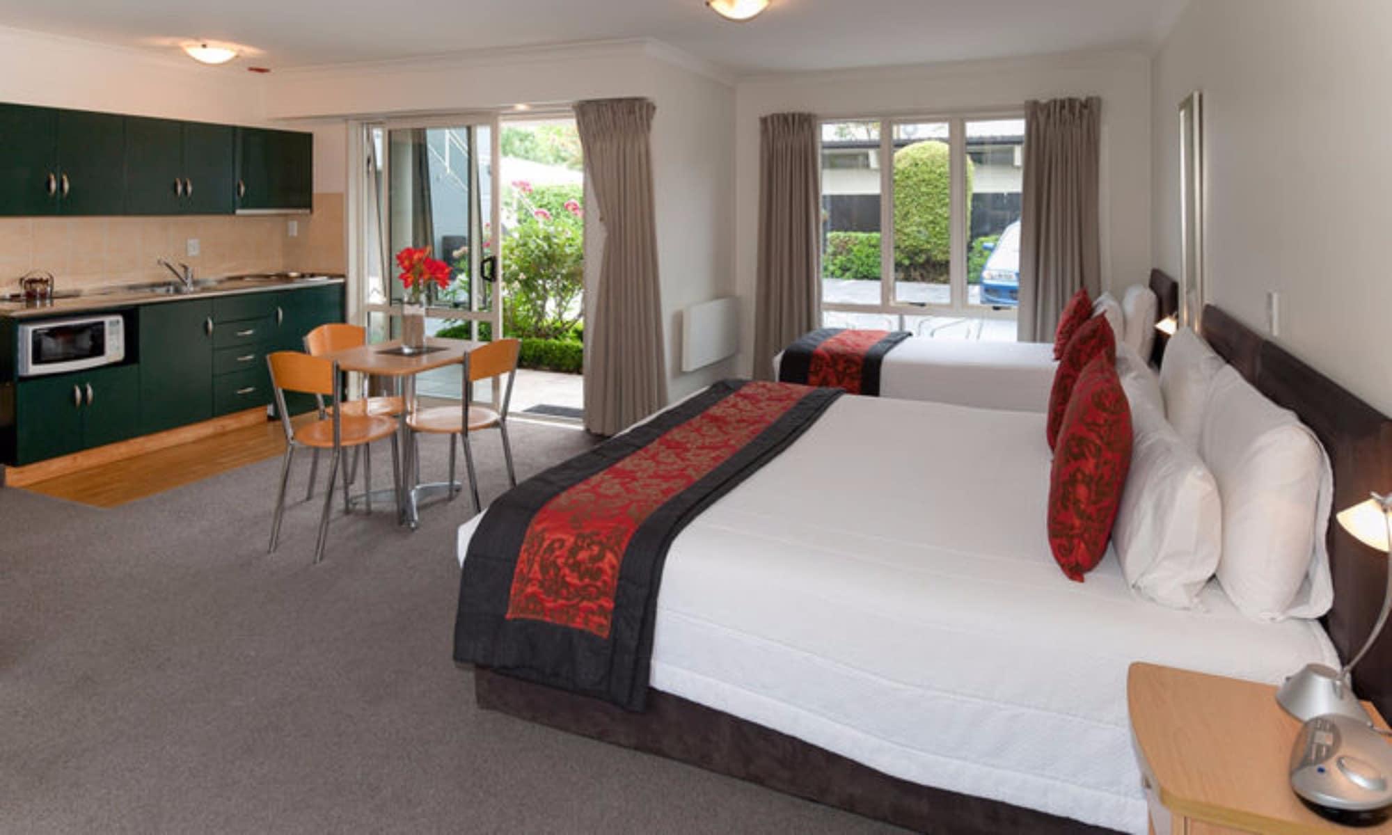 Colombo In The City Christchurch Ngoại thất bức ảnh A typical studio apartment