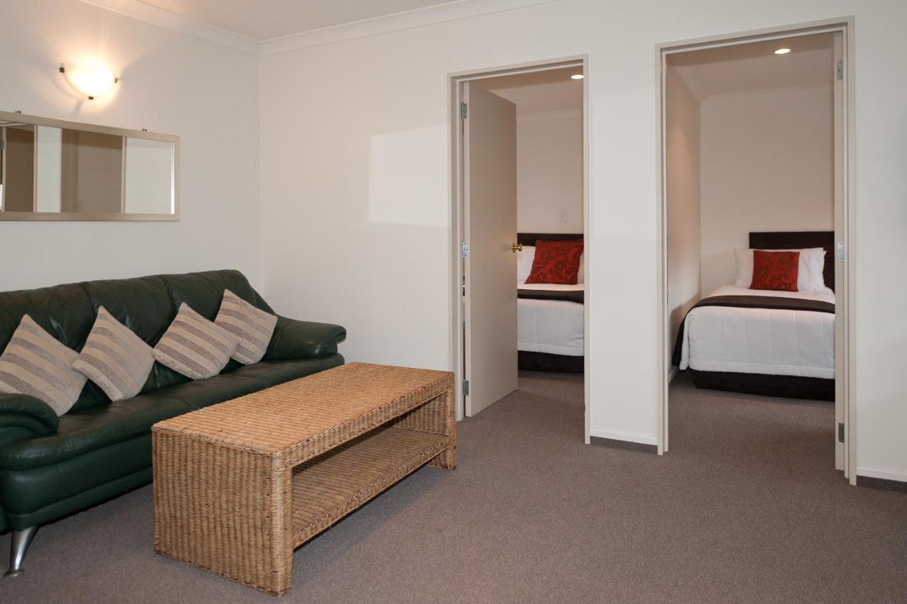 Colombo In The City Christchurch Ngoại thất bức ảnh A typical two bedroom apartment