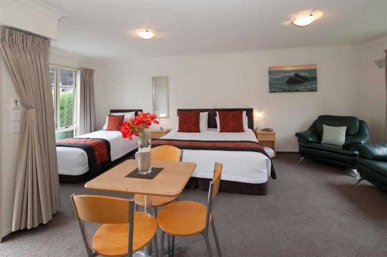 Colombo In The City Christchurch Ngoại thất bức ảnh A typical studio apartment